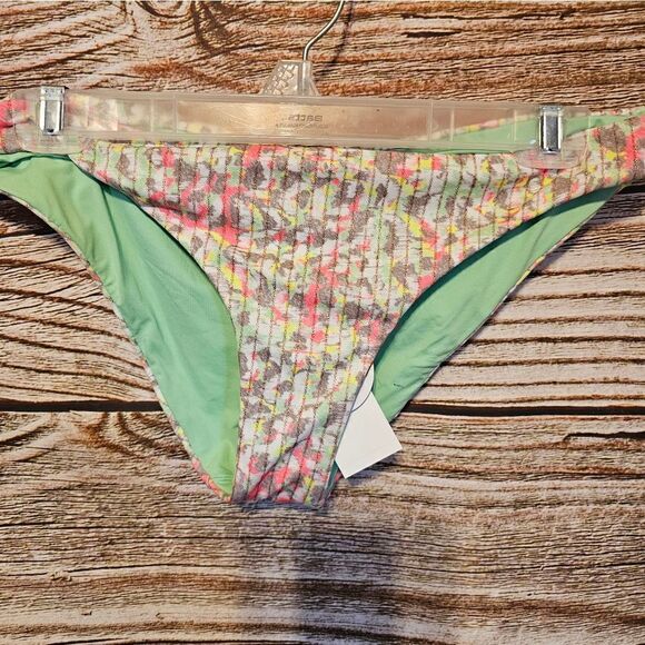 Becca Reversible bikini Bottoms multicolored/lime green large NWT - Picture 1 of 7